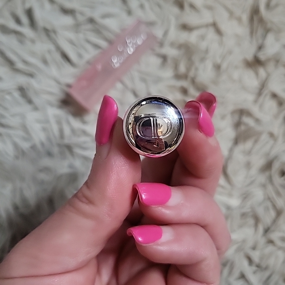 Dior Lip Glow Color Reviver Balm Shade 008 Ultra Pink Dior Addict New Luxury - Picture 9 of 12